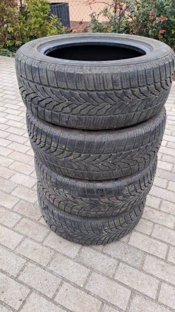 215/55R16 XL tligumi