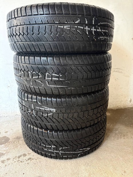 215/55R17 4db tli gumi