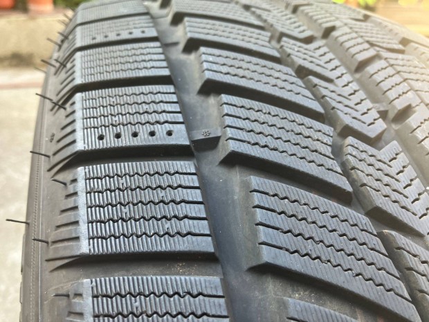 215/55R17 Fortune Snowfun FSR-901 téli gumi 1db 8mm