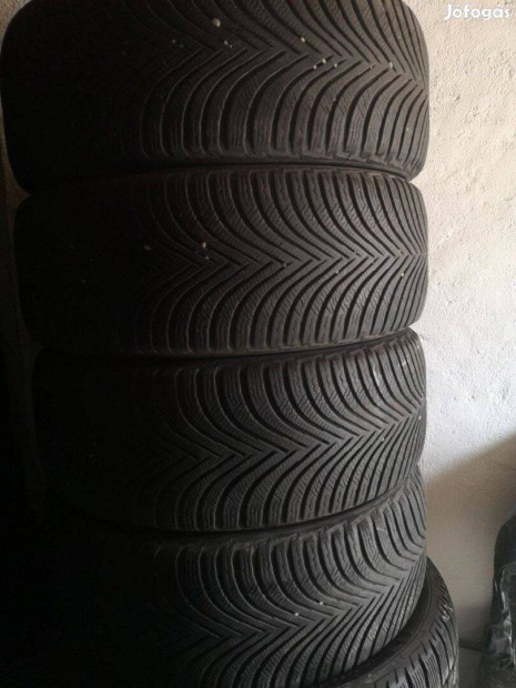 215/55R17 Michelin Alpin tligumik