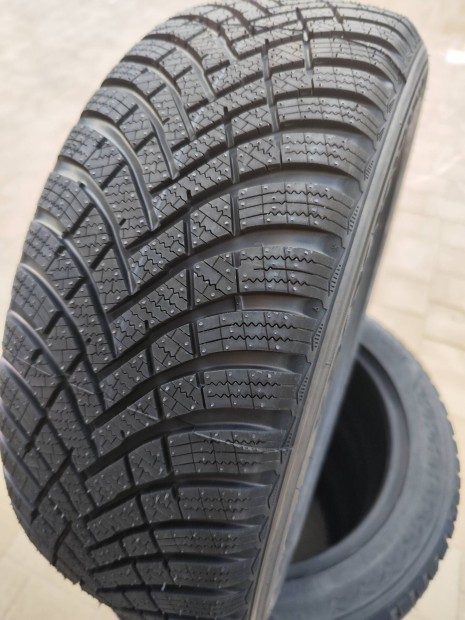 215/55R17 Uj Teli Hankook abroncs