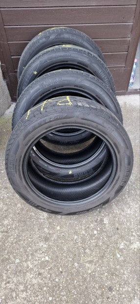 215/55R17 nyári gumi garnitúra 4 db
