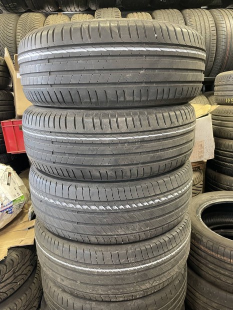 215/55R17 nyárigumik