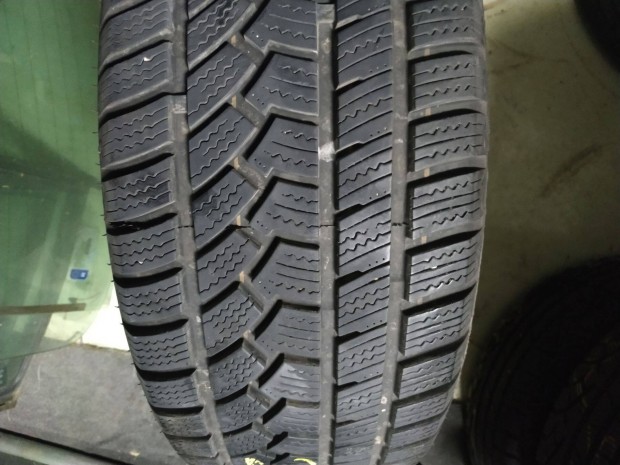 215/55R17 tli gumi