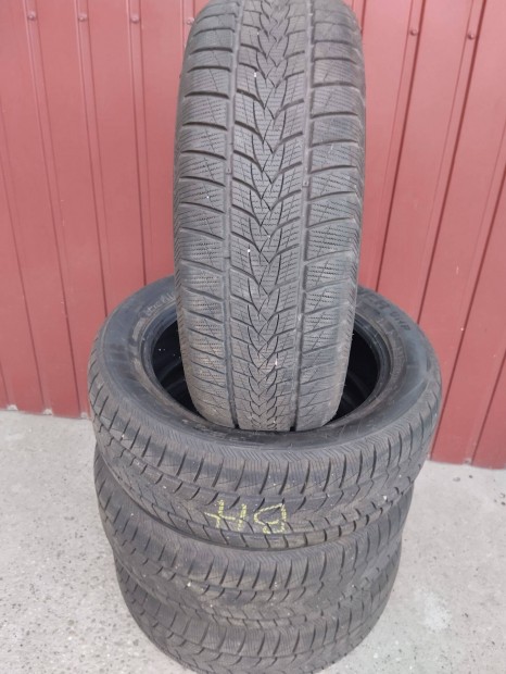 215/55R17 tli gumi szett