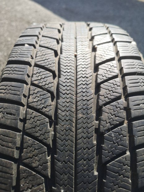 215/55R17 jszer tligumik