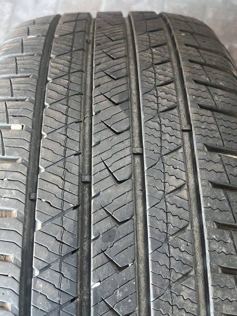 215/55R18"-s 4 évszakos gumi