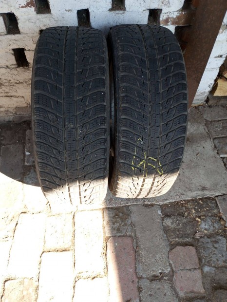 215/55R 18 Nokian gumi köpeny
