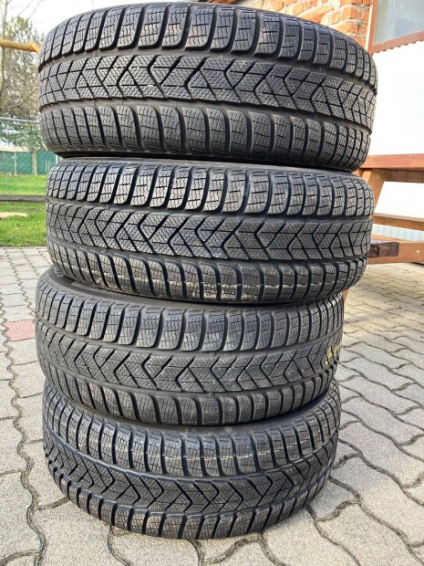 215/55/17 Pirelli sottozero3 tli gumi