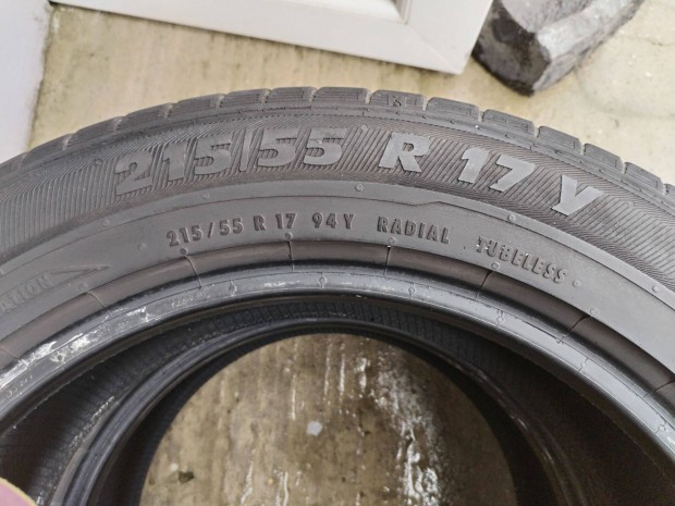 215 55 17 semperit nyári gumi 2 db