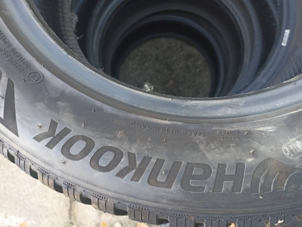 215/55 R16 Hankook tligumi 1000 km-t futott