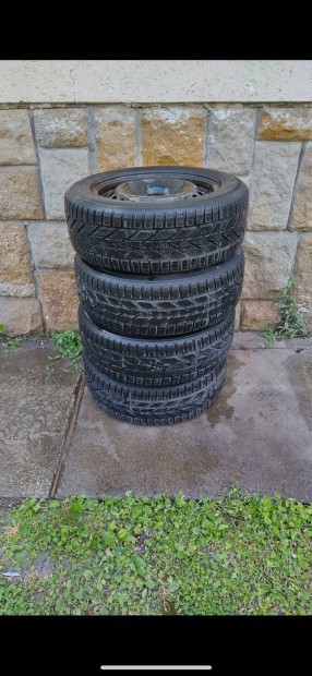 215/55 R16 tli gumi, Felni 5x108 R 16, Toyo Snowprox gumi