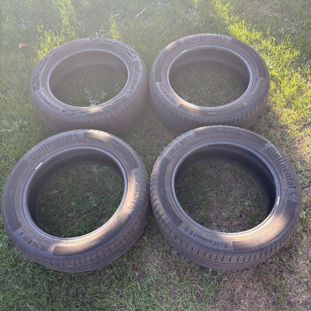 215/55 R17V Nyri gumiszett