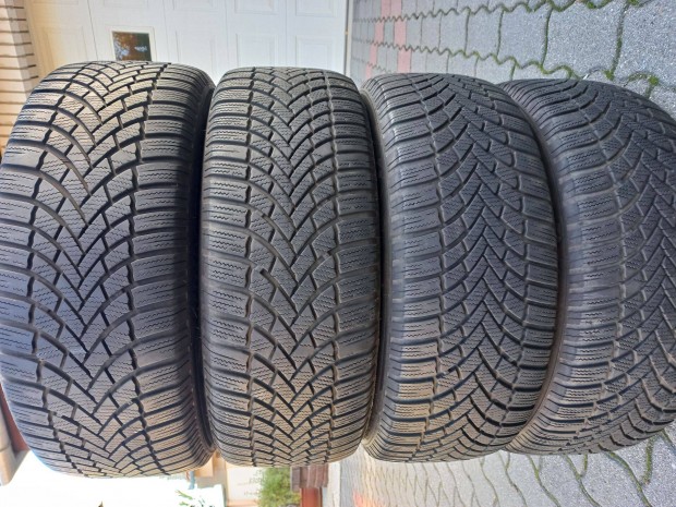 215/55 R17 98V Dot: 2321, 5,5 mm, Bridgestone Blizzak LM005 Ár/4db