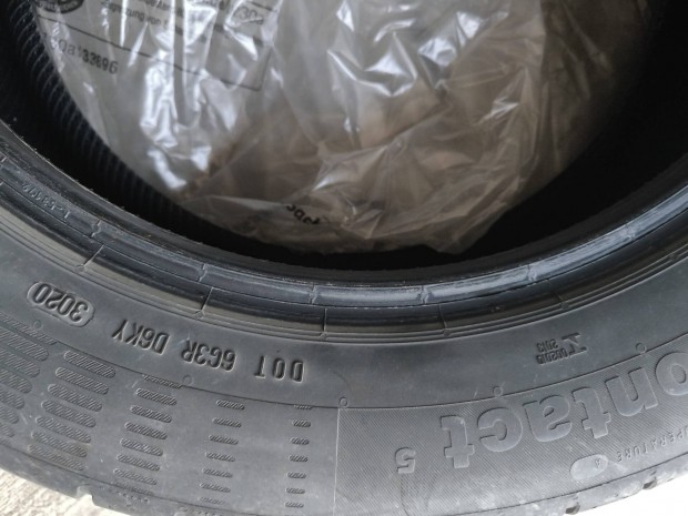 215/55 R17 Continental ny�ri gumik