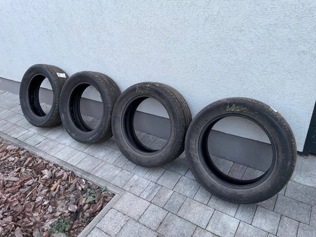 215/55 R17 Continental ny�rigumi 30.000.-/4db