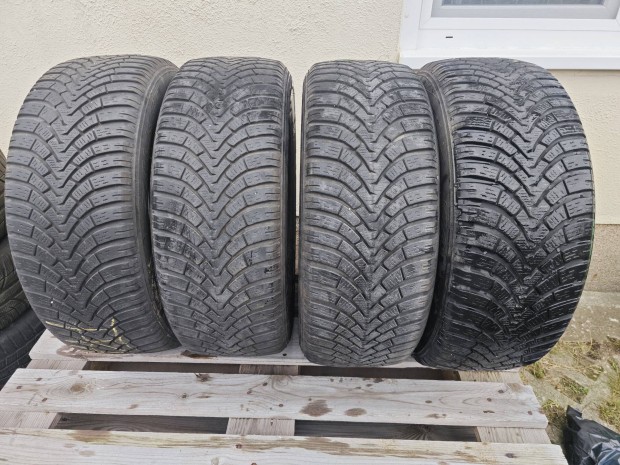 215/55 R17 Falken tli gumi