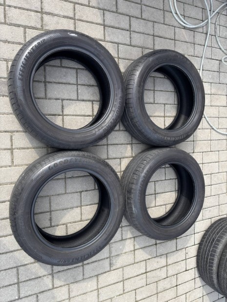 215/55 R17 Goodyear ny�rigumi 