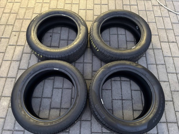 215/55 R17 Pirelli nyrigumi