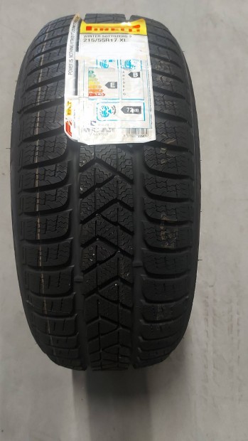 215/55 R17 Pirelli tligumi 1db