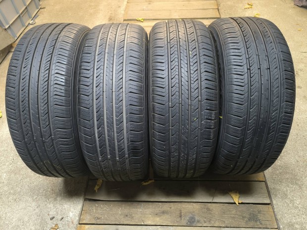 215/55 R17 gumiabroncs   keveset futott  eladó