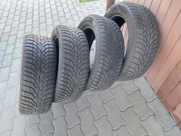 215/55 R17 tli gumi 4db egyben Kumho Wintercraft