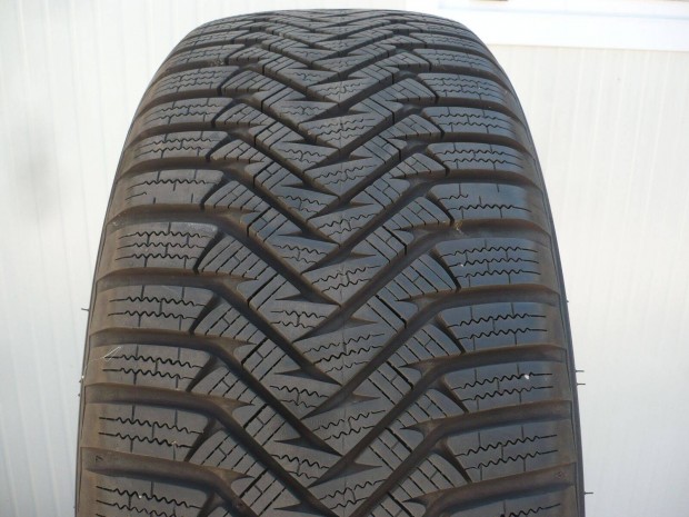 215/55 R17 tligumi