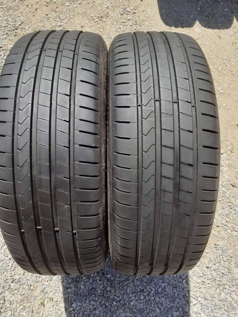 215/55 R18 nyri gumi 2db Hankook DOT2022