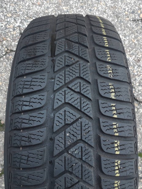 215/55 r17 Pirelli Sottozero 3 Winter. 1db.