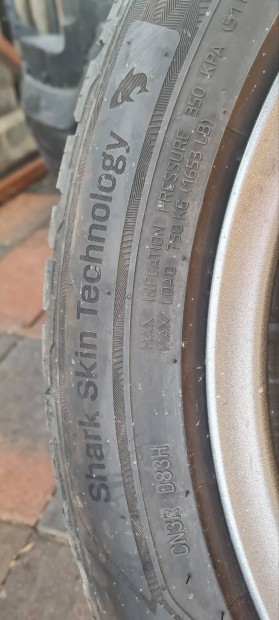 215 55 r17 Uniroyal tligumi