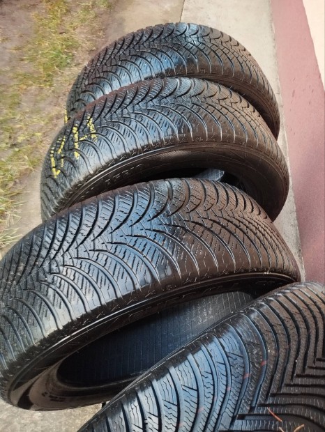 215/55 r17 teligumi garnitra Falken j llapotban elad.