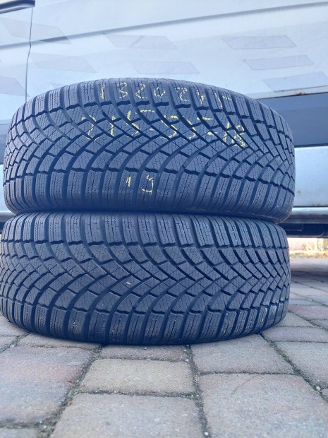 215/55 r18  215/55r18 Bridgestone tli gumi