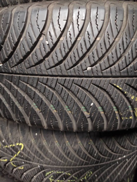 215/55r17 Goodyear 4vszak 70eft/4db
