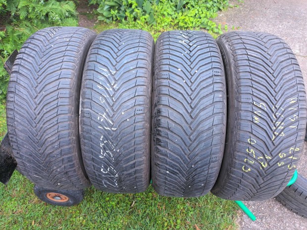 215/55r17 Michelin négyévszakos használtgumi 4db