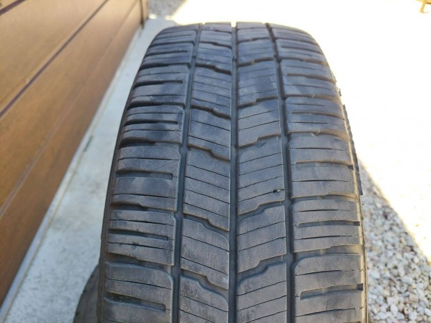 215/60R16C négyévszakos gumik