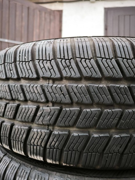 215/60R16 Barum tligumik 215/60 16 55e/4db