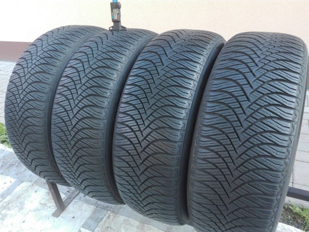 215/60R16 Goodride négyévszakos gumi garnitúra 215/60 r16