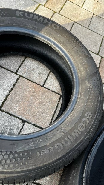 215/60R16 Kumho nyári gumi