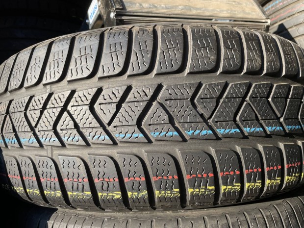 215/60R16 Pirelli tligumik