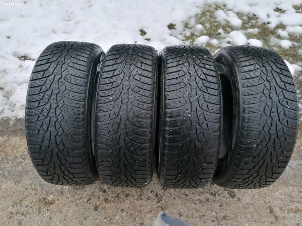 215/60R16-os Tligumi