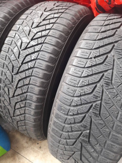 215/60R16 tli gumi