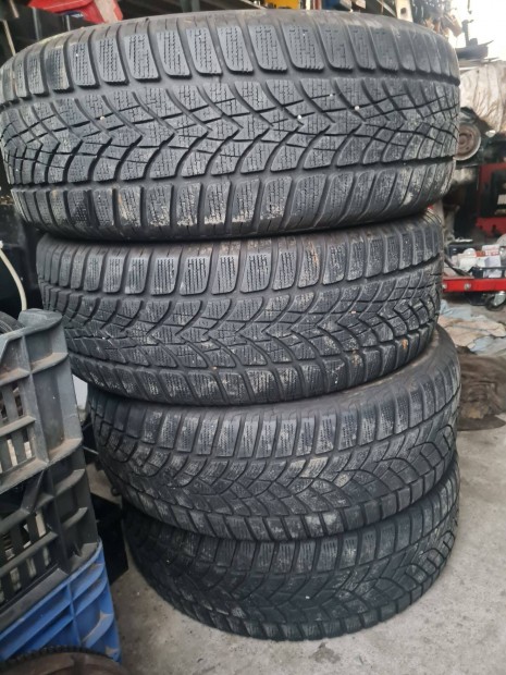 215/60R16 téli gumi szett