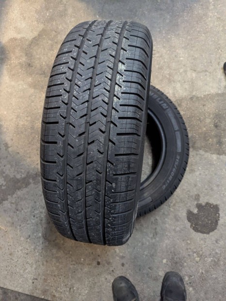 215/60R17C 104/102H Michelin Agilis nyri gumi 2x 7.5-8.0mm