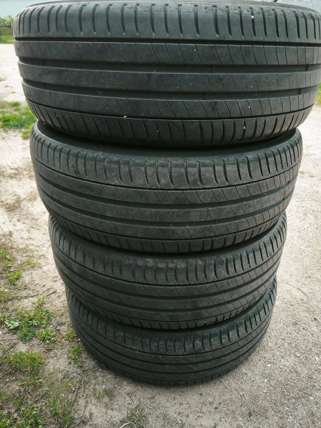 215/60R17 215/60 R17 215 60 17 Michelin nyárigumik 60e/4db