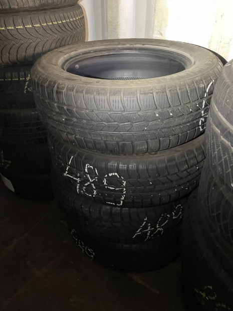 215/60R17 Continental tligumik