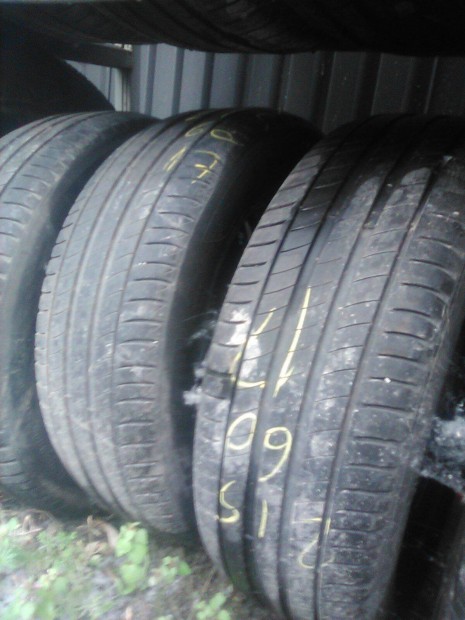 215 60 17 Michelin