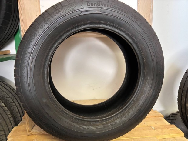 215/60 R16C Continental