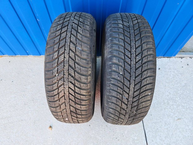 215/60 R16 Nexen n�gy�vszakos gumi 2db