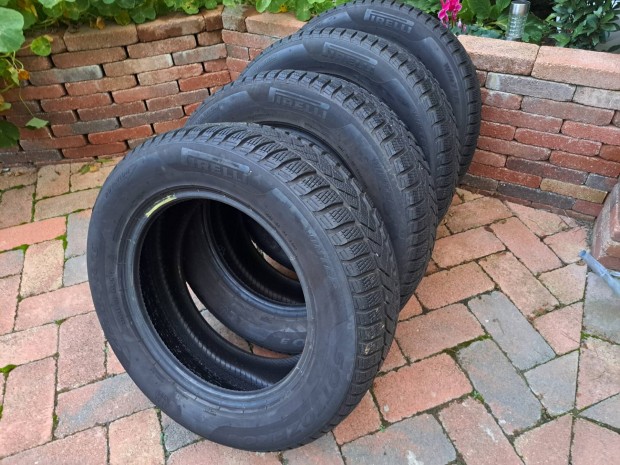 215/60 R16 Pirelli tligumi szet j llapot elad