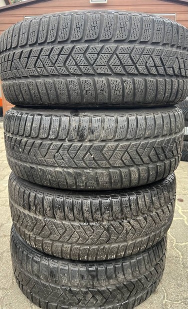215/60 R16 Tli gumi Pirelli v60 A6 Passat b8 16"
